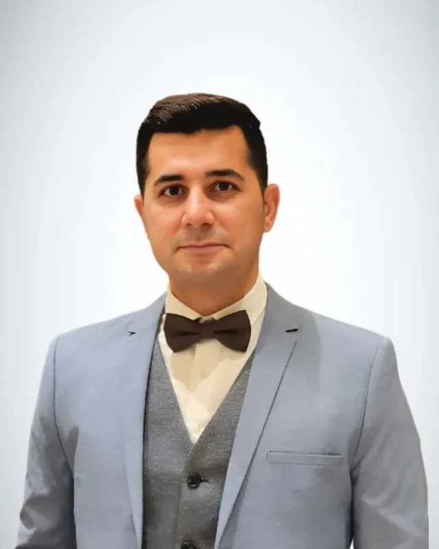 Emad Vafa