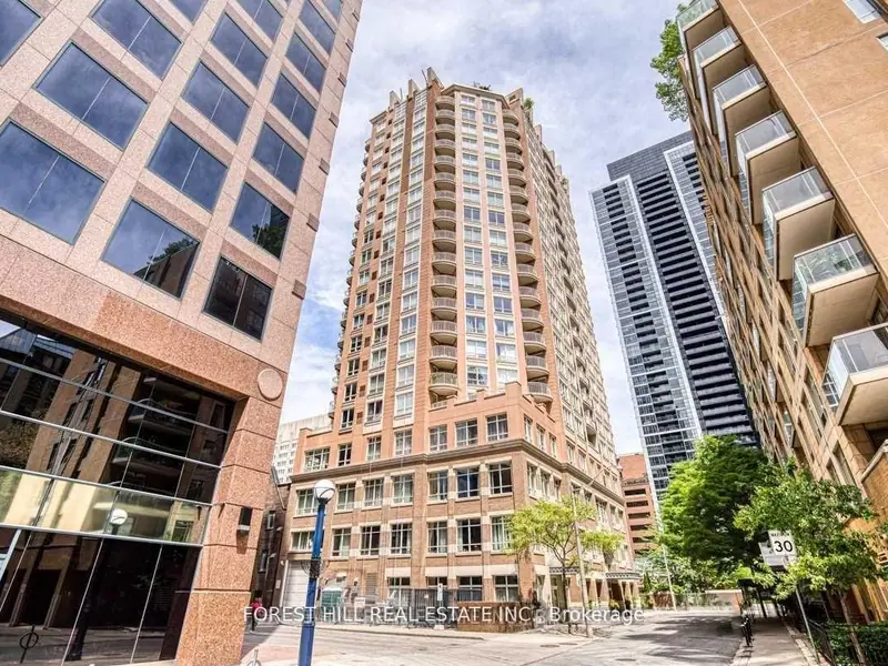 801 - 100 Hayden Street