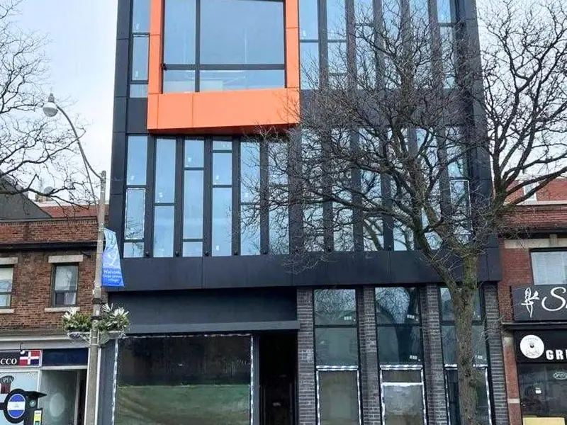 3 - 3429 Yonge Street