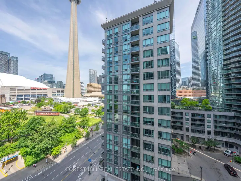 1120 - 25 Lower Simcoe Street