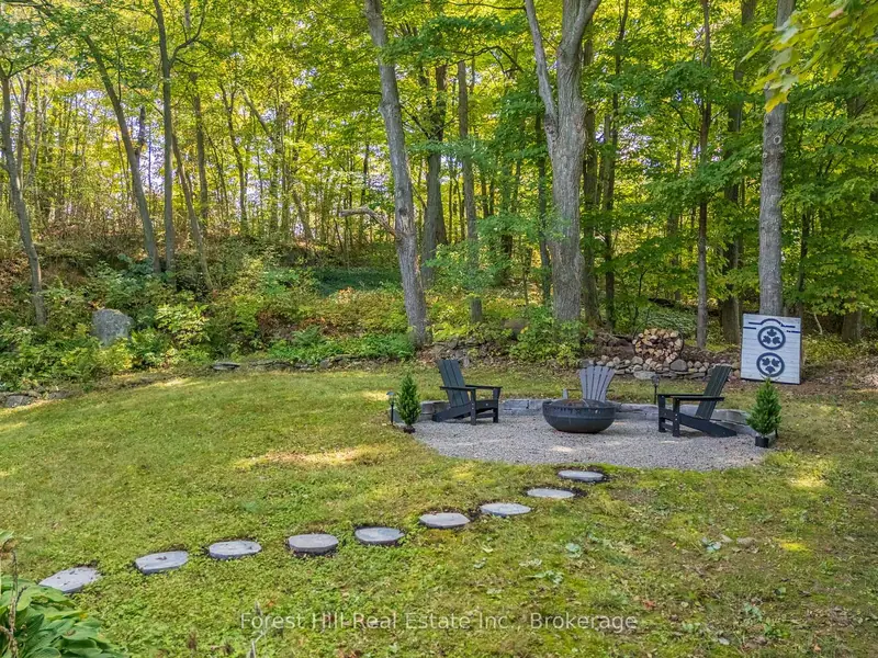 1 Maplecrest Court