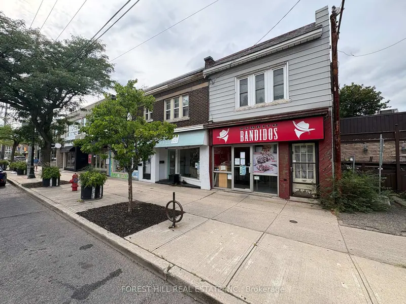 1028 King Street W