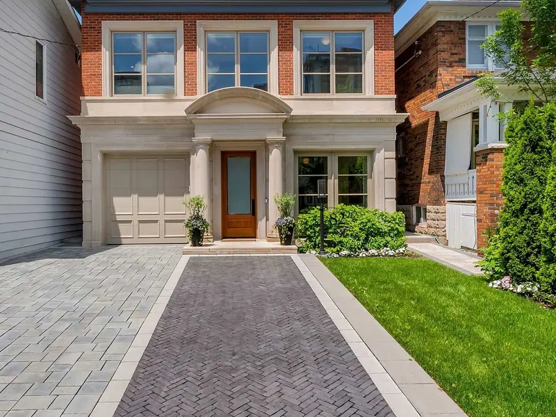 82 Sherwood Avenue