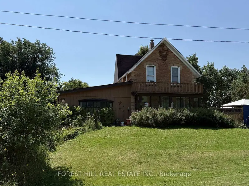 435 Main Street W