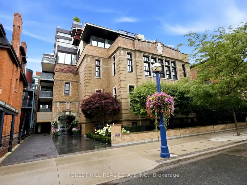 4C - 36 Hazelton Avenue