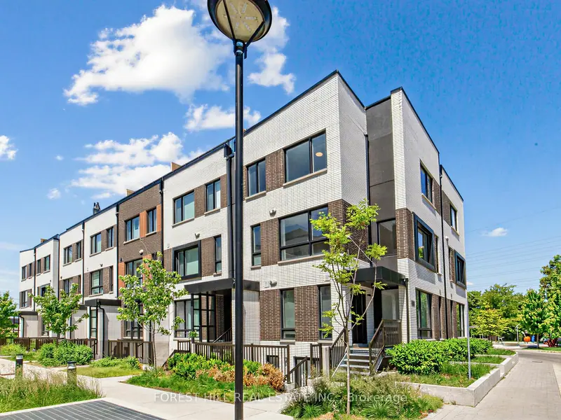 2 - 40 Ed Clark Gardens