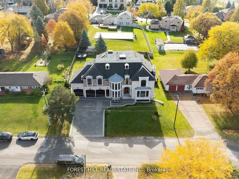 39 Patricia Drive E