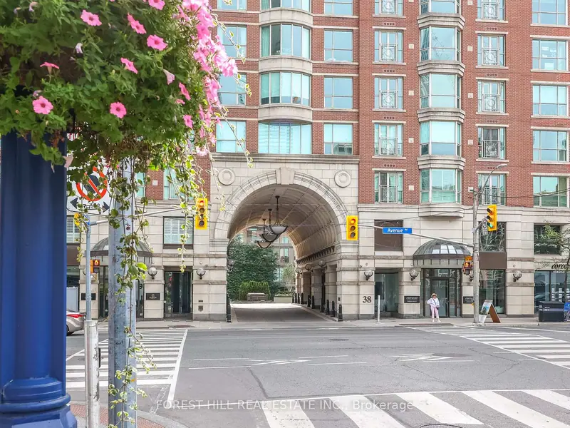 305 - 38 Avenue Road