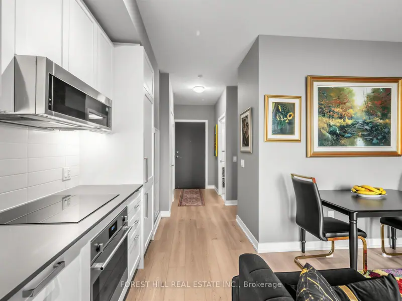 703 - 250 Lawrence Avenue W