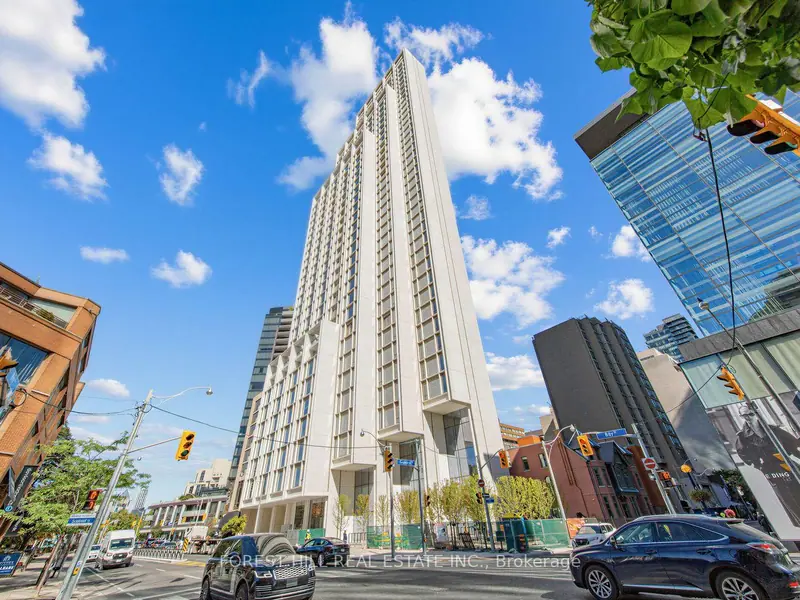 701 - 1315 Bay Street